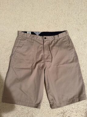 Men's Casual Chino Shorts in Khaki - Size 33